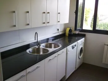 Ático con solarium privado en alquiler a 500 m de la playa. [120m2 (4)