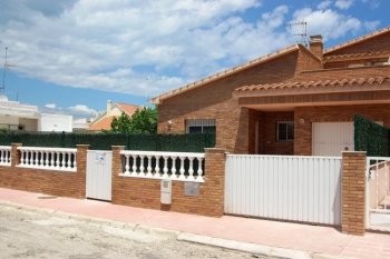 Chalet en urbanización riomar (6)