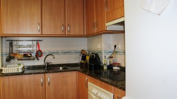 Apartamento con solarium y piscina (5)