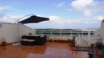 Apartamento con solarium y piscina (6)