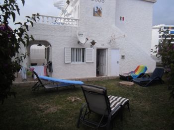 Alquilo apartamento con jardín privado (2)