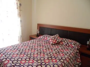 Se alquila apartamento de 1 habitacion con unas vistas impresionan (3)