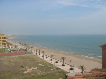 Atico-duplex junto al mar en Valencia