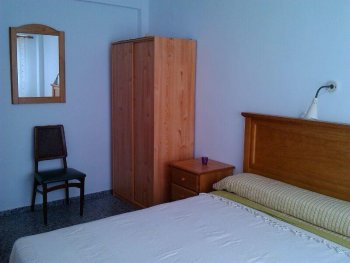Apartamento a 30 m de la playa, pequeñas vistas frente al mar. (3)