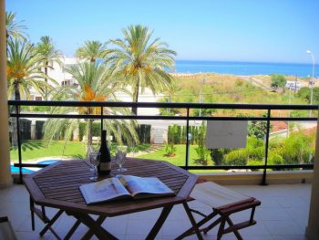 Apartamento con vistas al mar a 200 mts de la playa y 500 mts de Denia