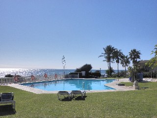 1LINEA DE PLAYA, VISTAS AL MAR. COSTA DEL SOL!!