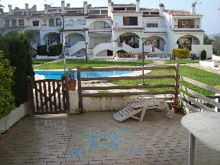 Casa adosada con piscina a 5 minutos de la playa