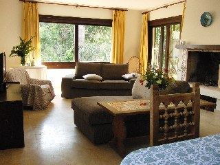 Villa con bonito jardín y piscina en Calahonda (3)