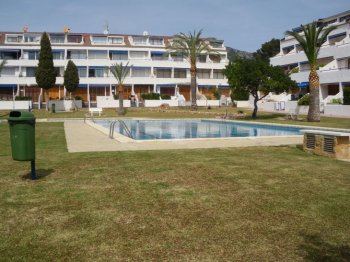 ALQUILER VACACIONES APARTAMENTO PISCINAS TENIS FRENTE AL MAR EN ALCOCEBRE(CASTELLON)