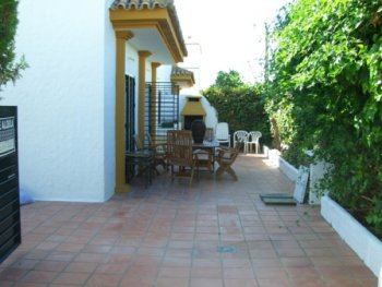 Vivienda adosada con jardin