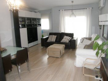 APARTAMENTO EN ZONA RESIDENCIAL DE LA CAPITAL GRANADINA (1)