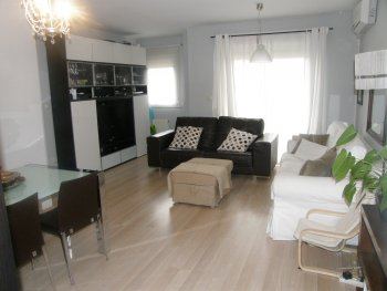 APARTAMENTO EN ZONA RESIDENCIAL DE LA CAPITAL GRANADINA