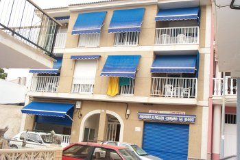 Alquilo piso a 100 metros de la playa ideal para unas buenas vacac (1)