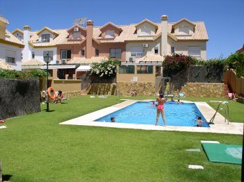 Piscina y zona comunitaria
