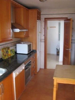 duplex dos habitaciones se alquila con aparcamiento y piscina