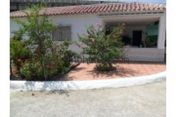 Alquilo chalet lujoso con piscina, ´cerca playa centrica de estepo (2)