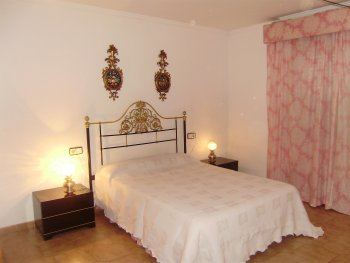 Chalet con jardin y piscina para 10 personas cerca del pueblo y pl (5)
