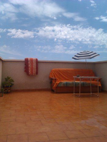 Precioso ático con gran terraza y piscina junto al mar. (2)