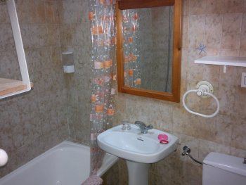 ba&ntilde;o