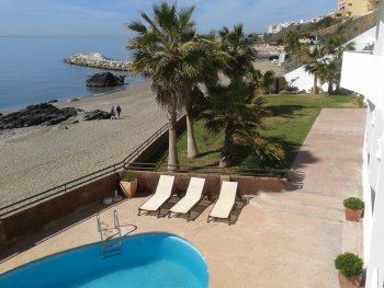 En primera línea de playa (2)