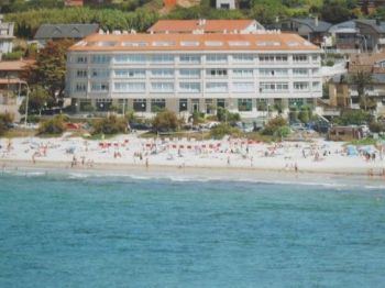 Apartamento dúplex para 6 personas en primera línea de playa frente a Islas Cíes.