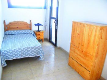 Apartamento en 1ª lÍnea de playa con 3 dormitorios y piscina comun (3)