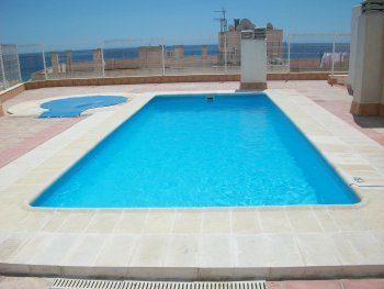 piscina en el atico
