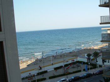 1º linea, piscina, playa bellreg. junto a gandía