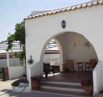 Casa de campo con parcela 500m2, 5 min barbate, caÑos y zahara de  (2)