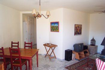 Bonito apartamento 1 dorm en urbanizacion a pide de playa (2)