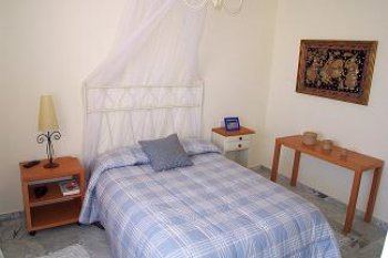 Bonito apartamento 1 dorm en urbanizacion a pide de playa (5)