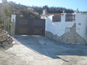 Cortijo de campo con piscina de agua salada (3)
