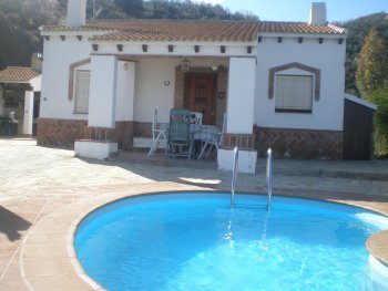 Cortijo de campo con piscina de agua salada (1)