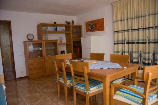 Otra vista del salon comedor