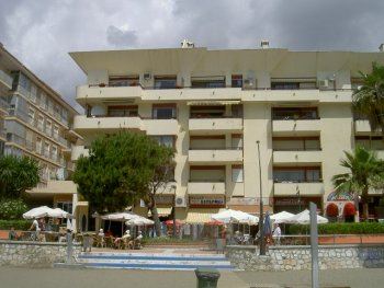 Piso estepona primera linea de playa