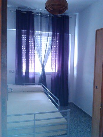 Apartamento a 30 m de la playa, pequeñas vistas frente al mar. (4)