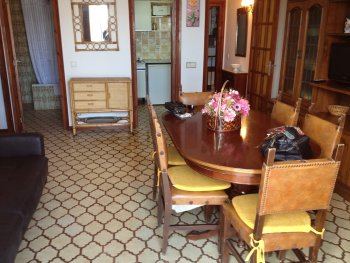 Apartamento en 1ª linea de mar con vista impresionantes de la bahÍa y castillo medieval