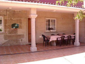 Vivienda de dos plantas entre marín y bueu (2)