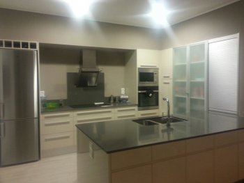 Casa en el centro de ciudadela con garaje y piscina privada (4)