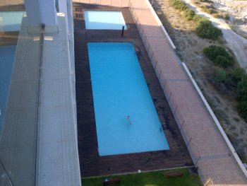 Apartamento de 2 dormitorios, 2 baños a.a a pie de playa
