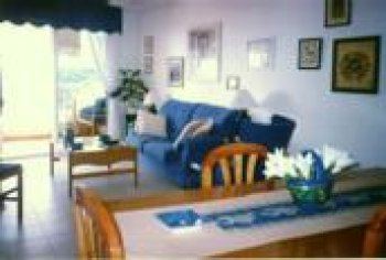 Precioso apartamento junto al mar.
