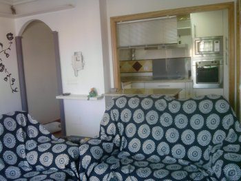 Agradable apartamento con vistas al mar y tan sólo 5 minutos andan (1)