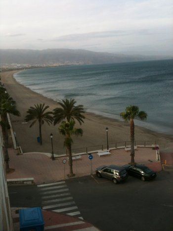 Apartamento para vacaciones en primera línea de playa (20 m)