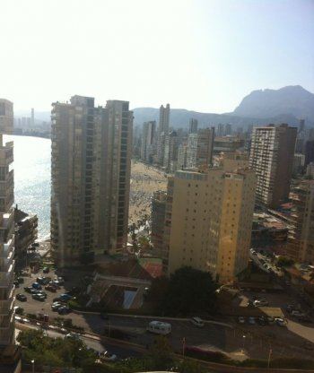 Precioso piso totalmente exterior con vistas al mar (2)