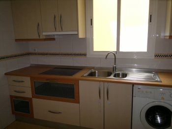 Apartamento a 5 minutos andando de la playa junto al paseo martimo (4)