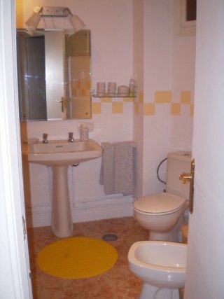  (1)