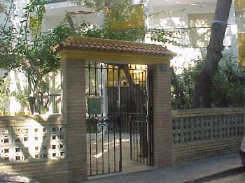 puerta de entrada a parcela
