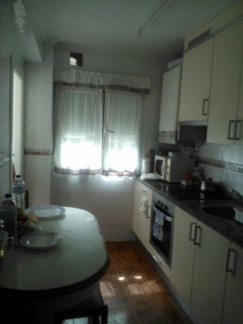 Se alquila piso amueblado . (2)