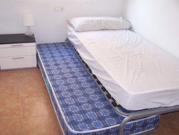 Piso en residencia familial con piscina a 200m de la playa (5)