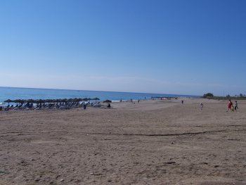 Piso en residencia familial con piscina a 200m de la playa